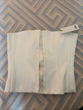 GIUZIO NWT White Strapless Corset Top - Bustier. PET AND SMOKE FREE HOME